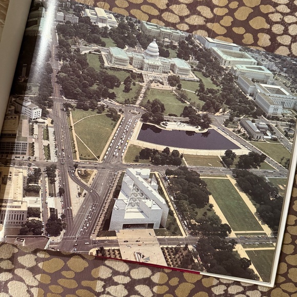 Above Washington Robert Cameron - Picture 2 of 3